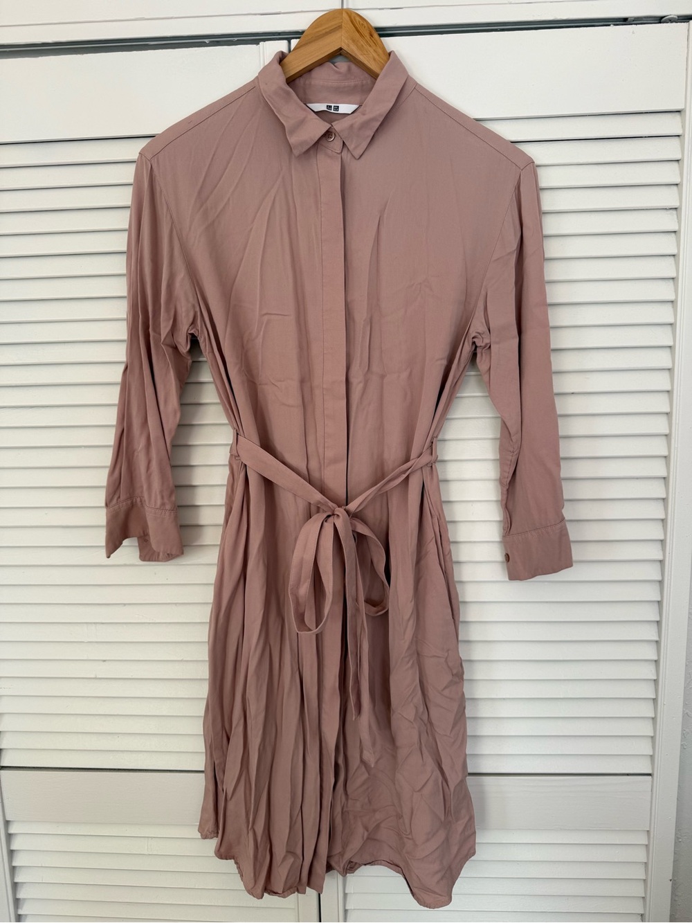 UNIQLO Pleated Shirt Dress XS Dusty Pink Belted Midi